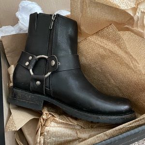 Frye leather moto boots! BNIB 7.5(7)